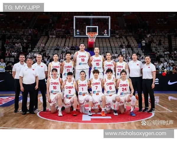 洲际杯赛场回顾：杭州篮球队展现强大实力与团队精神