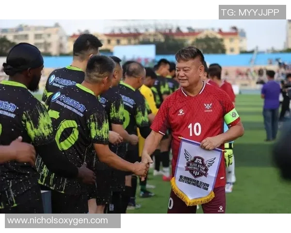 陈百祥足球明星队携手打造足球梦想盛宴点燃球迷热情